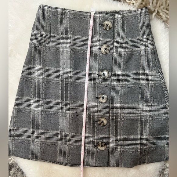 EUC - L’academie Lexi Mini Skirt - Picture 5 of 6